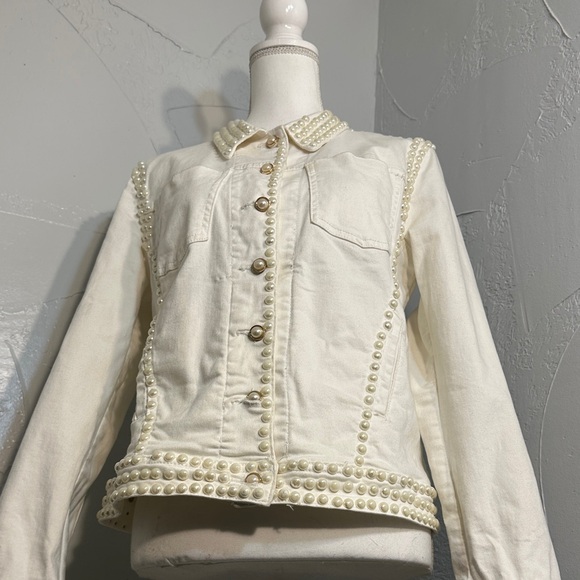 V Cristina Ivory Pearl-Studded Jean Jacket - Picture 10 of 14